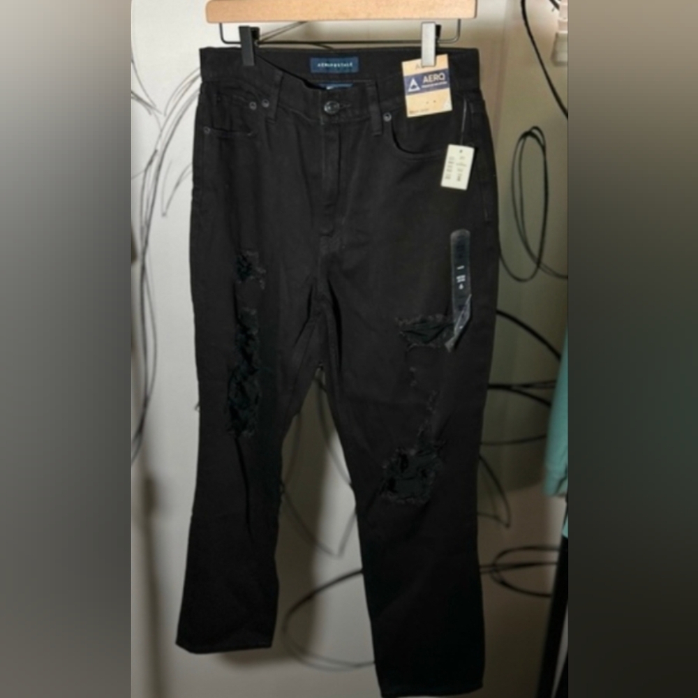 AERO Black Distressed Women's Cropped Jeans